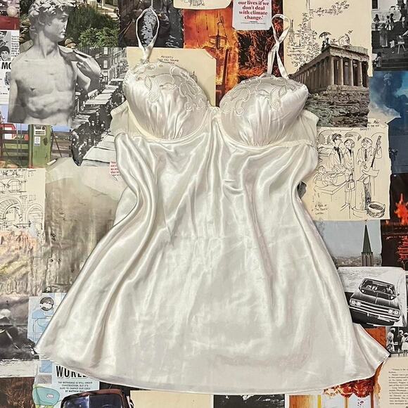 Adorable satin slip dress white - Picture 1 of 5